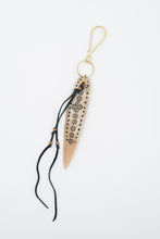 Cargar imagen en el visor de la galería, African Bone Keychain with Belt Hook