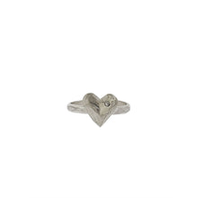 Charger l&#39;image dans la galerie, Heart of Silver with Diamond Ring